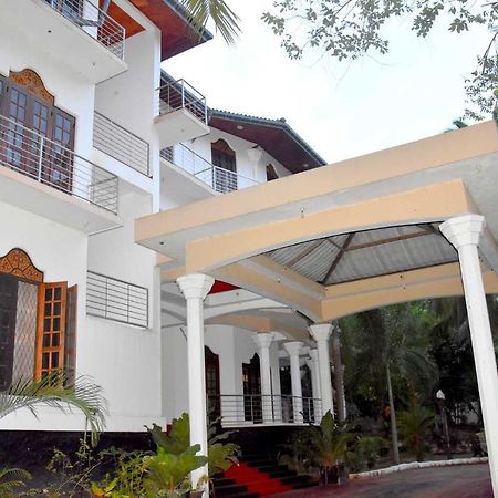 Happy Leoni Hotel Anuradhapura Zewnętrze zdjęcie